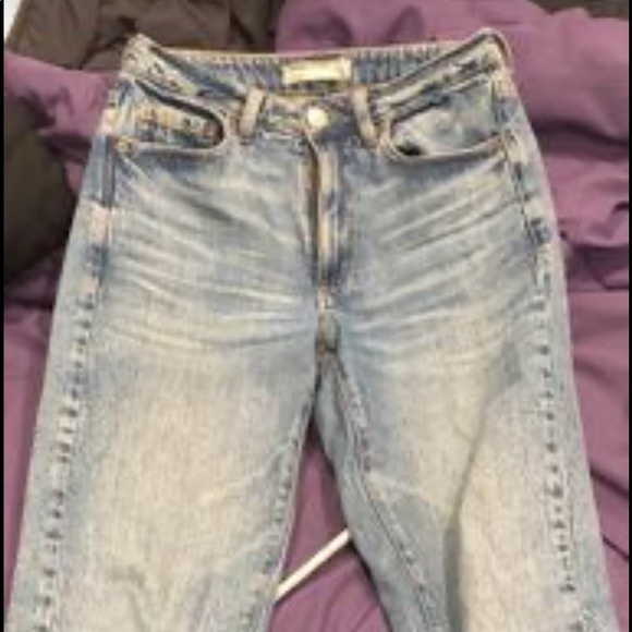 Light Wash Garage Mom Jeans - Picture 2 of 2